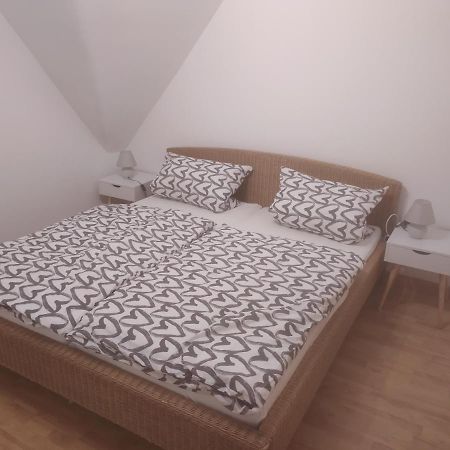 Fewo Apfelbaum Saarbrücken Esterno foto